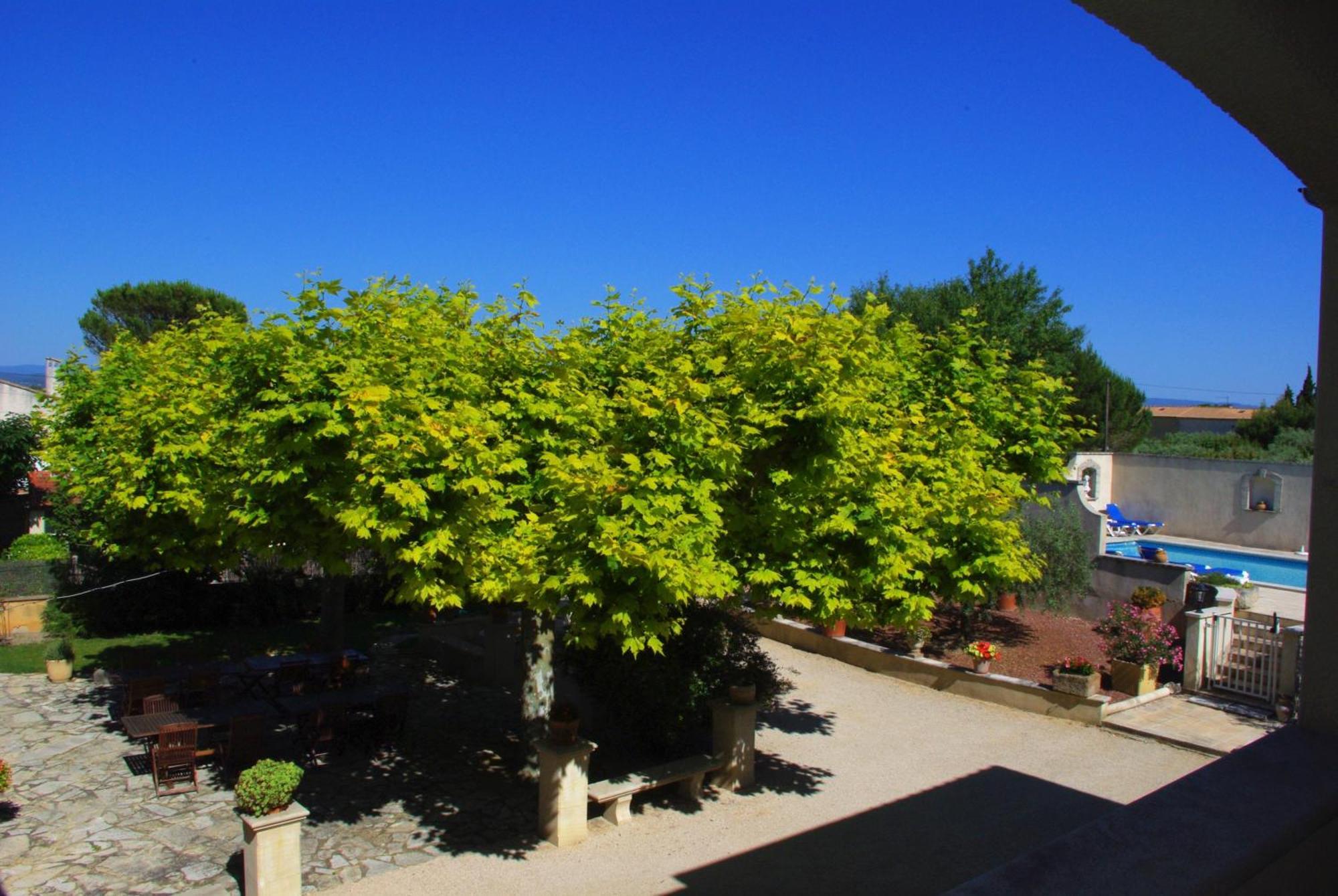 Le Mas De L'Amandier Saint-Saturnin-lès-Avignon Eksteriør bilde