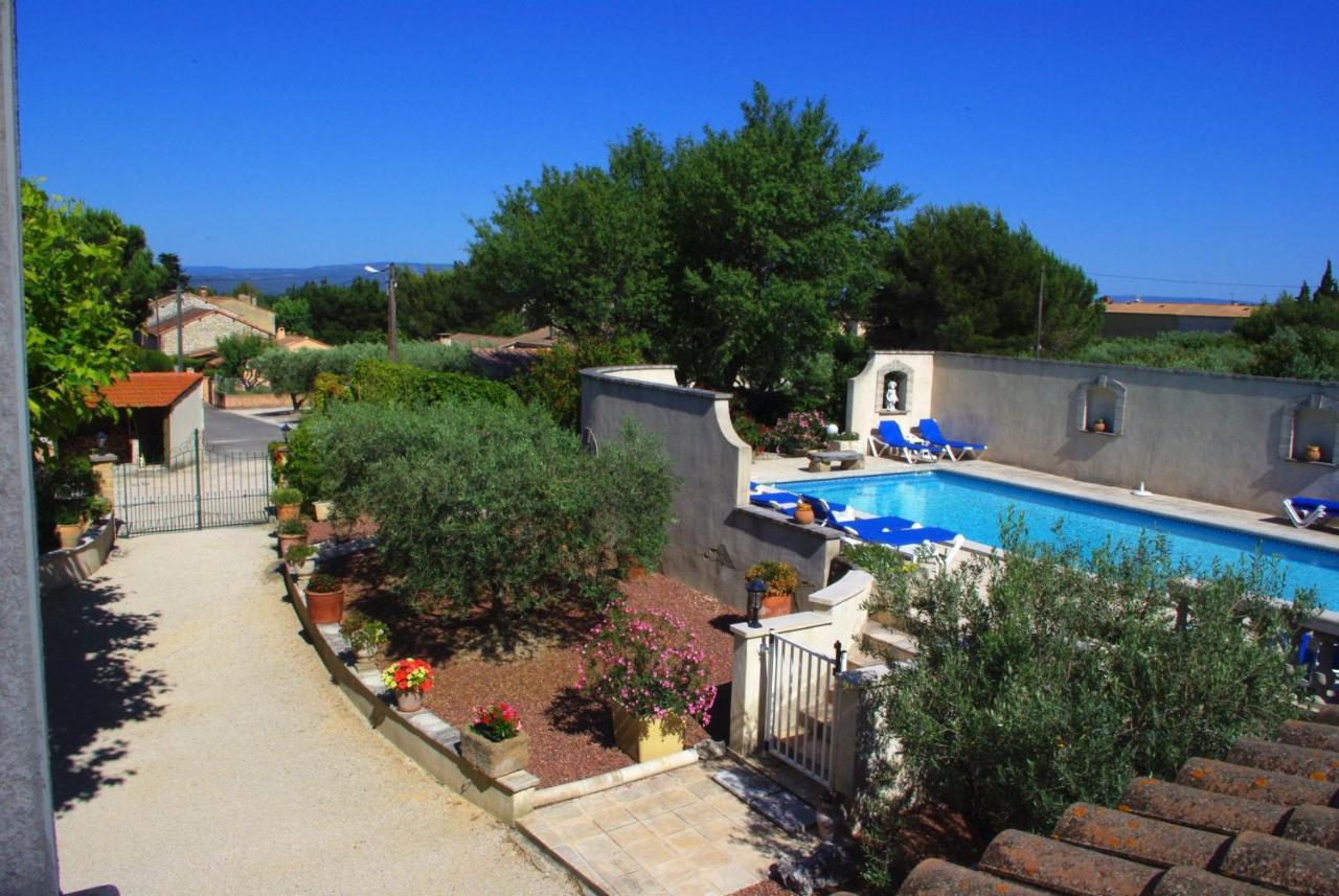 Le Mas De L'Amandier Saint-Saturnin-lès-Avignon Rom bilde